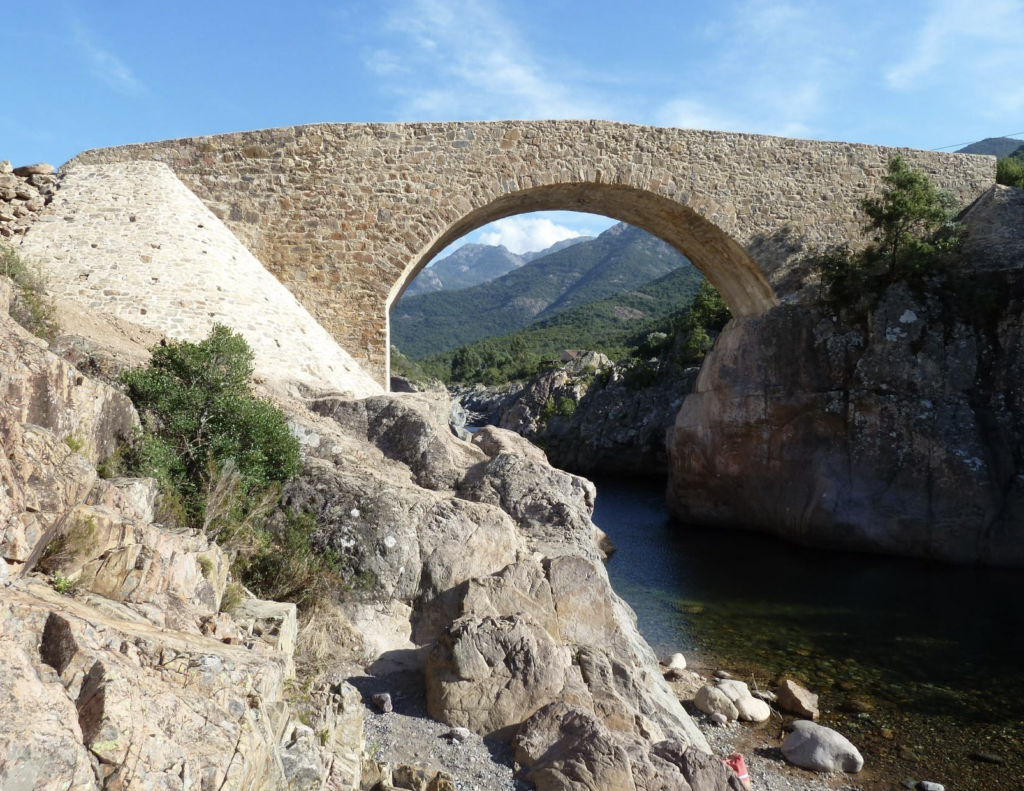 Pont génois de Galéria (Haute Corse)